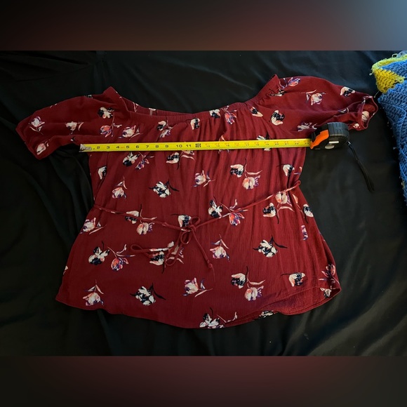 Women’s Bubble B off shoulder elasticized 1/2 sleeve wine color top in xl - Picture 6 of 6